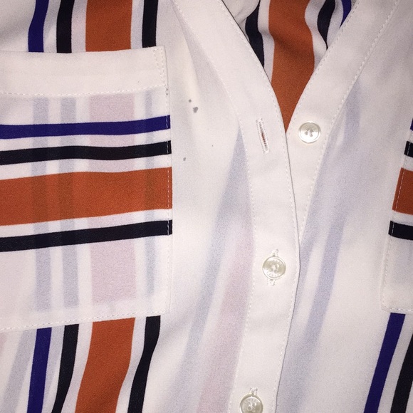 Express button down top - Picture 2 of 6
